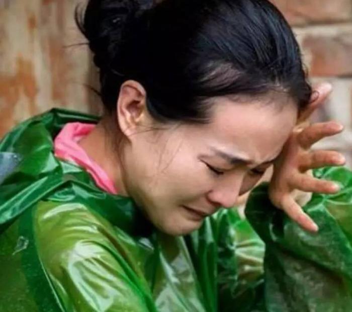 山东男子结婚22年发现俩儿子非亲生近日，一则关于山东一男子结婚22年后发现两个儿子非亲生的新闻引发了广泛关注。据报道，这位男子在长时间的人生历程中逐渐发现了这一令人震惊的事实，并对此产生了深深的困惑和痛苦。